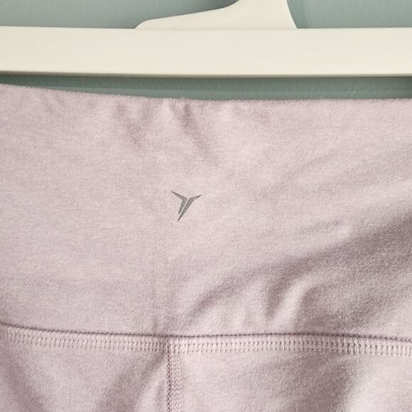 Old Navy High-Waisted Elevate Cozecore Leggings - Picture 3 of 11